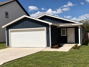 Building Photo - 5731 Falcon Pt