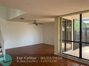 Foto del edificio - 5845 Fox Hollow Dr