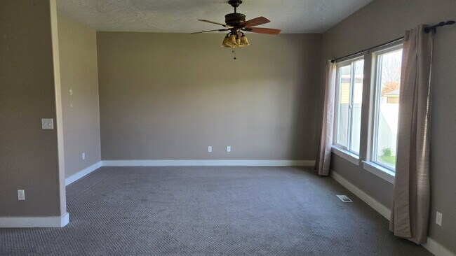 Foto del edificio - 4686 W Steeplechase Dr