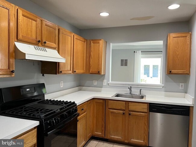 Building Photo - 13001 Bridger Dr