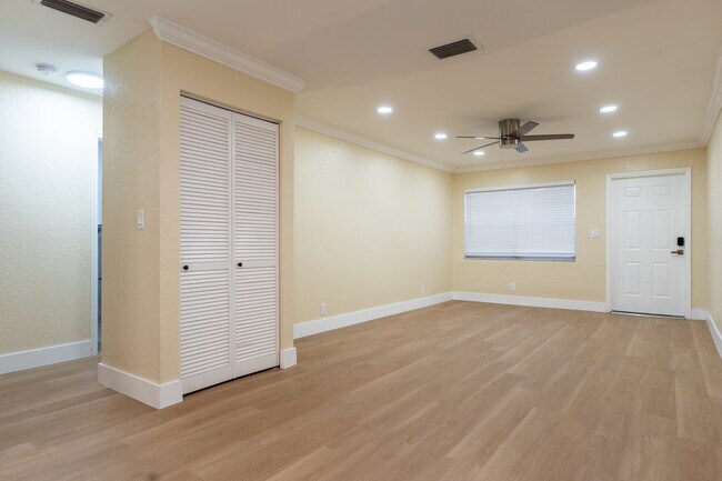 Foto del edificio - 10911 NW 45th St