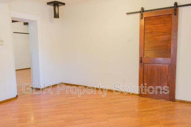 Building Photo - 305 Wilshire Dr SW