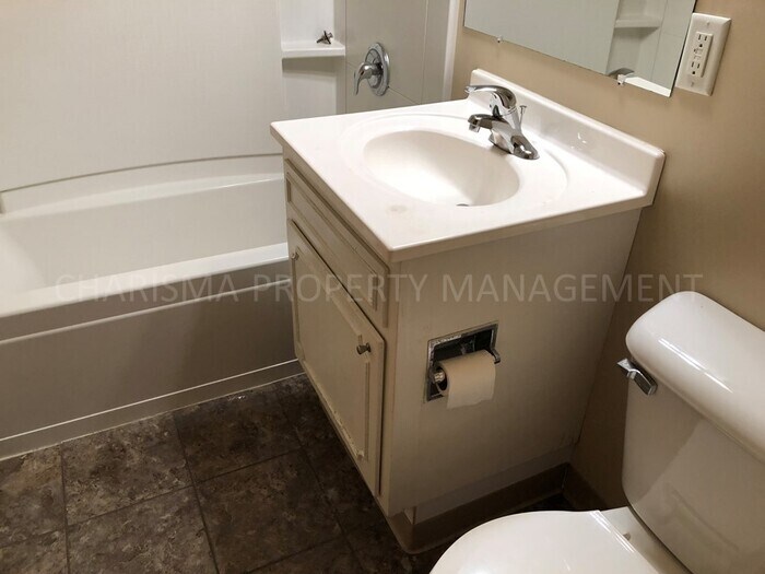 Foto principal - 1011 W 16th St