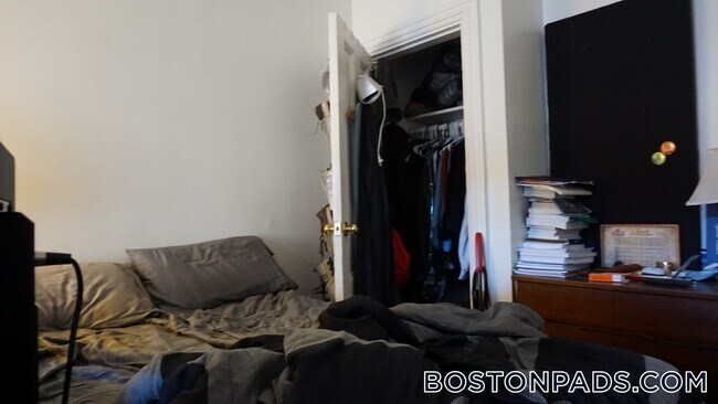 Building Photo - 405 Beacon St