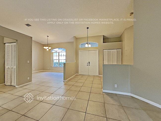 Building Photo - 5831 NW 40th Ln