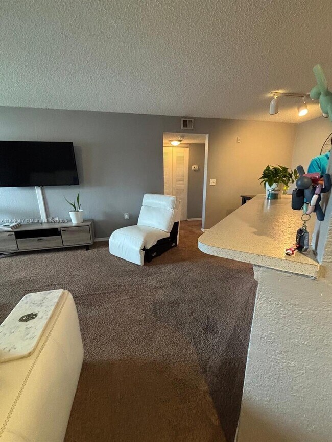 Foto del edificio - 12620 Vista Isles Dr