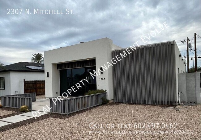 Foto del edificio - 2307 N Mitchell St