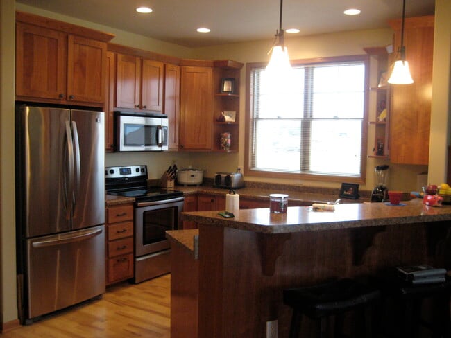 Kitchen - brand new refrigerator - 420 Breckenridge Rd