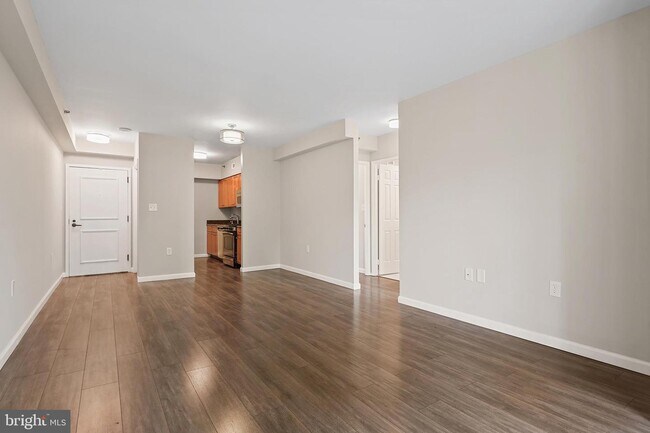 Building Photo - 4801 Fairmont Ave