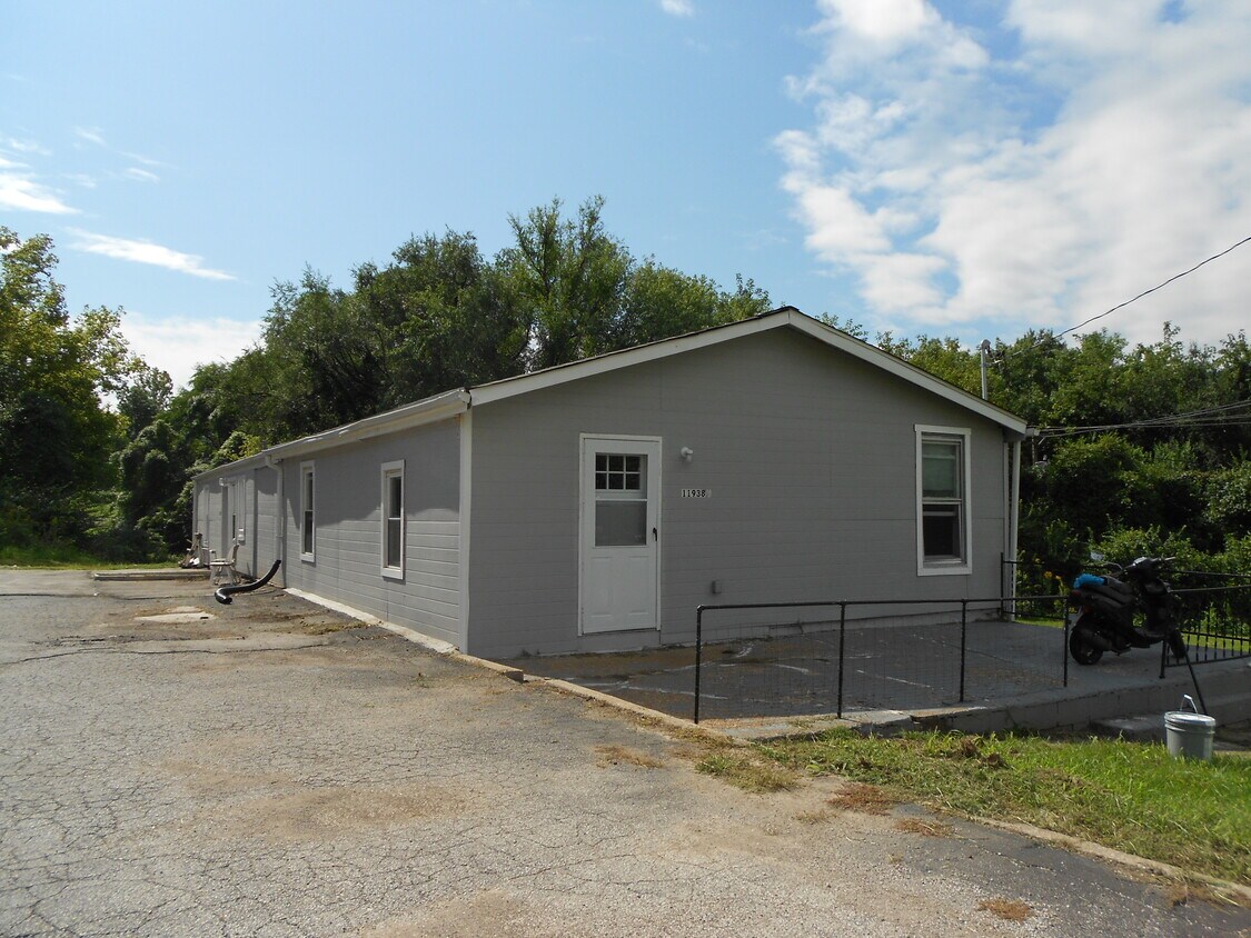Unit B is in the back. - 11938 Natural Bridge Rd