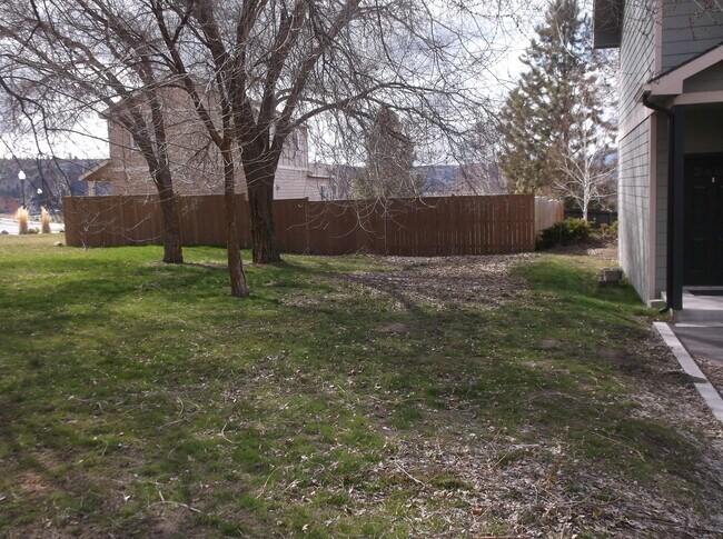 Foto del edificio - 812 W Oregon Ave