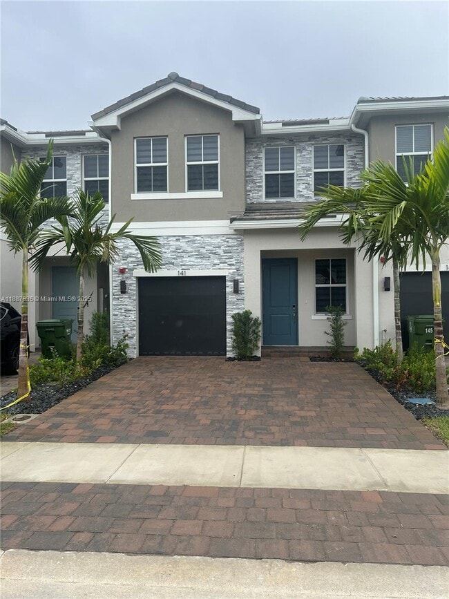 Building Photo - 141 SW 171st Ave