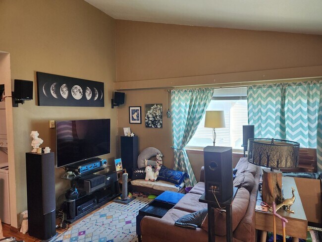 Foto del edificio - 2073 Cherry St