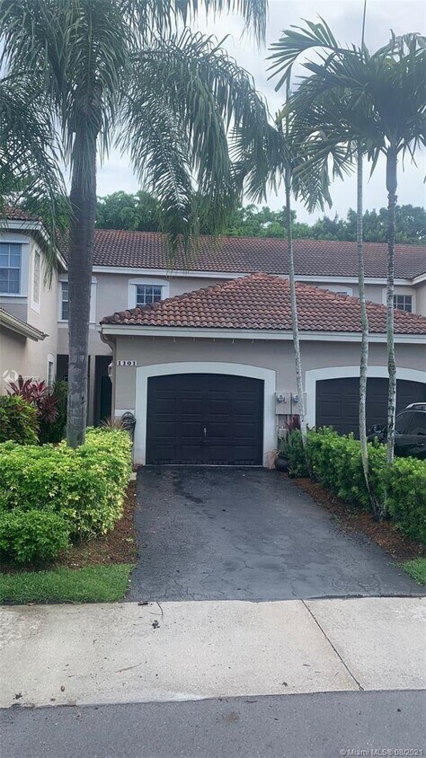 Primary Photo - 1101 Sorrento Dr