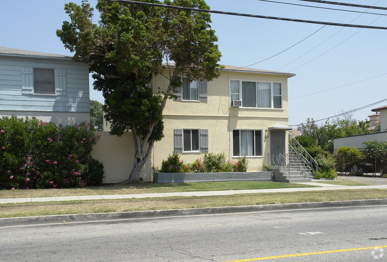 Building Photo - 514 N Van Ness Ave
