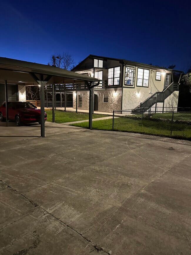 Foto del edificio - 1350 Rotherman