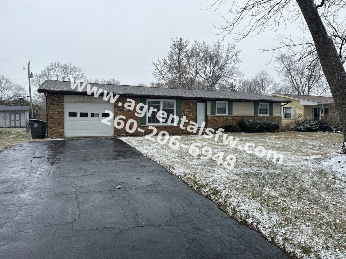 Primary Photo - 4 Bedroom House