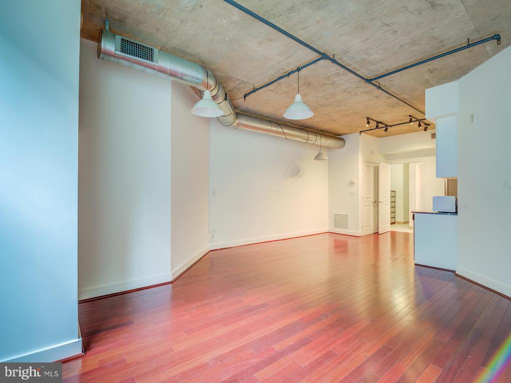 Foto principal - 2301 Champlain St NW