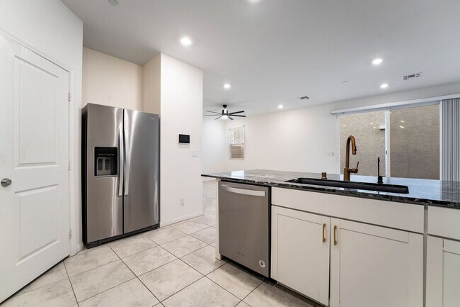 Building Photo - Modern Living in Inspirada Community!