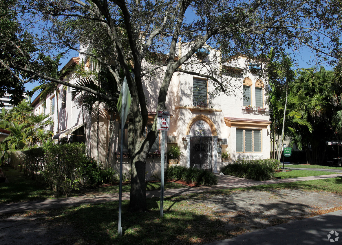 Building Photo - Sevilla Isles Apartments