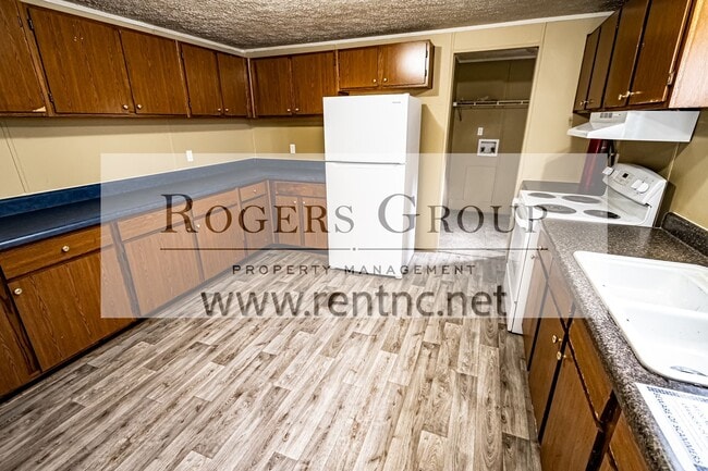 Building Photo - 1146 Cheatham Mabry Rd