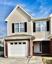Building Photo - 6034 Larson Pl