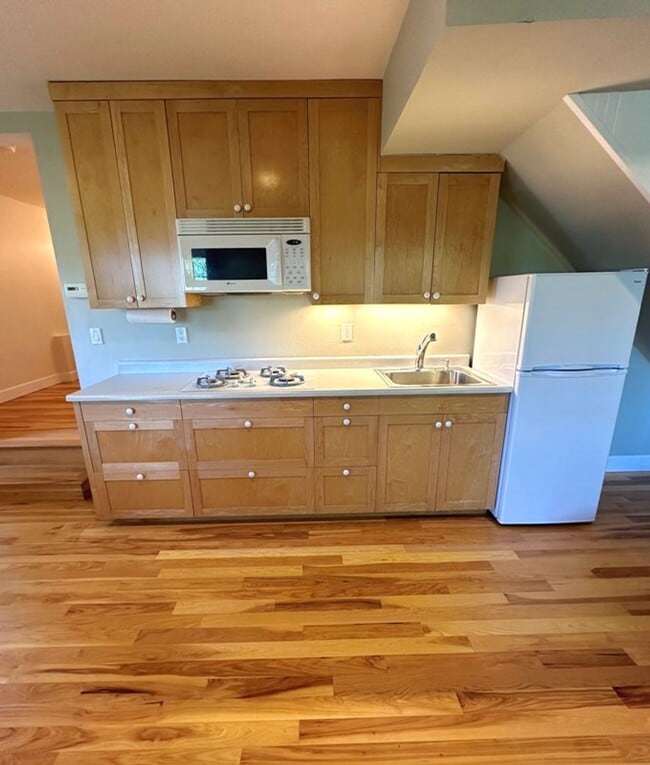 Building Photo - Studio with Wood Floors and Stunning Mt. T...