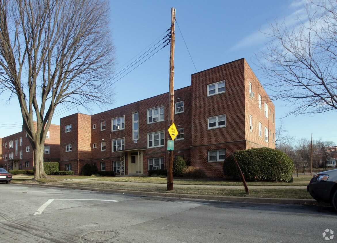 Foto principal - Riggs Plaza Apartments