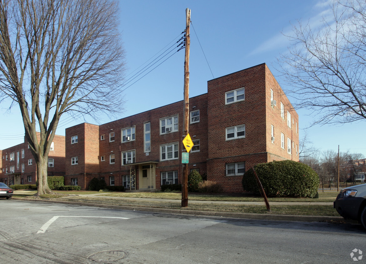 Primary Photo - Riggs Plaza Apartments