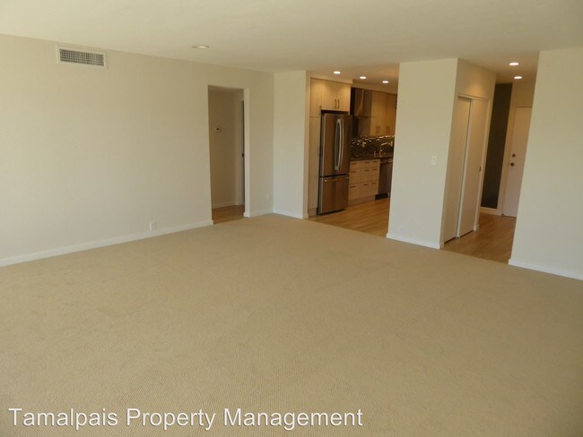 Building Photo - 2 br, 1 bath House - 34 Andrews Drive, #134