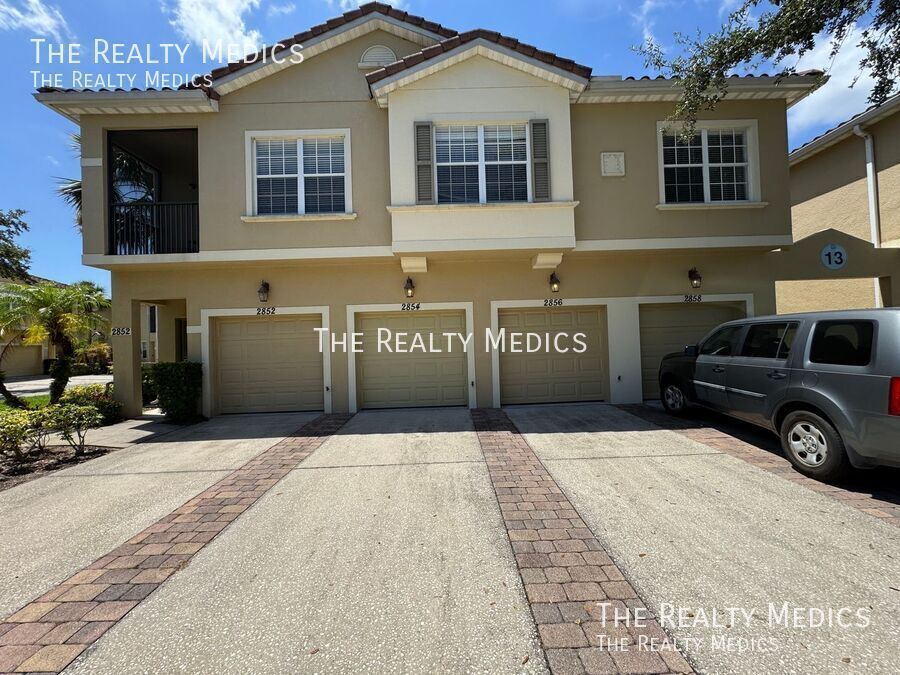 Foto principal - 2854 Oakwater Dr