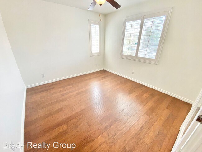 Building Photo - 3 br, 2.5 bath House - 1980 Galleria Spada...