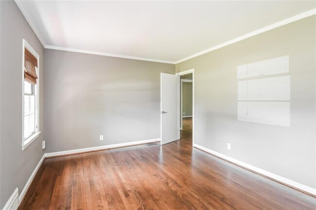 Foto del edificio - 3007 Osborne Rd NE