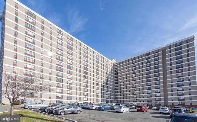 Foto del edificio - 4600 Duke St