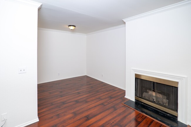 Bright dining room - 3725 S Canfield Ave