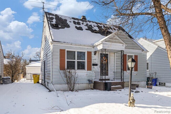 Foto del edificio - 2045 Central St