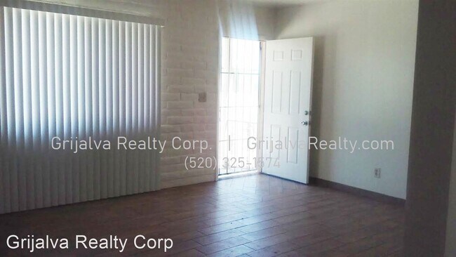 Building Photo - 3 br, 2 bath House - 3636 S Edmonton Ave