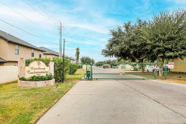 Foto del edificio - 1000 Ranchway Dr