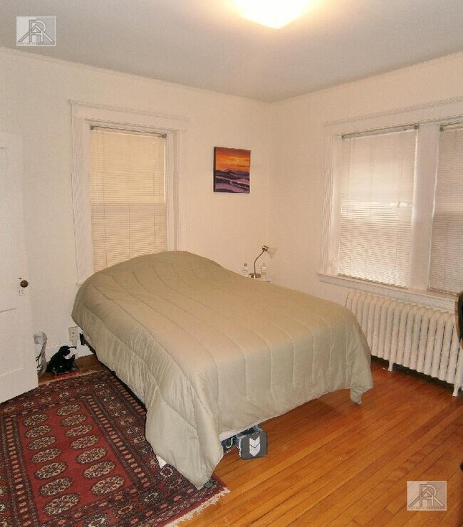 Building Photo - 3 bedroom in Brookline MA 02446
