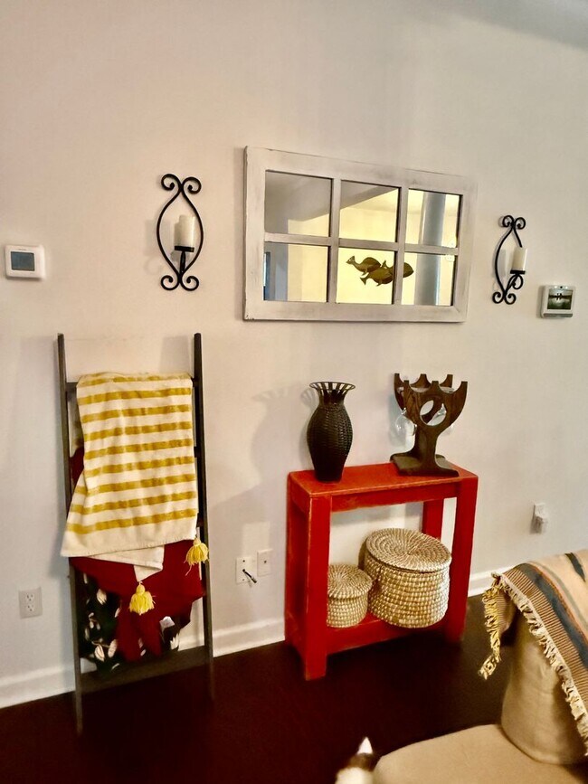 Foto del edificio - 3BD/2BA Updated Ranch on a Wooded Lot- Two...