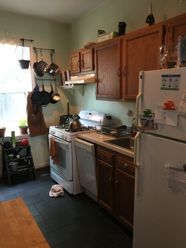 Cocina - 1528 Marion St NW