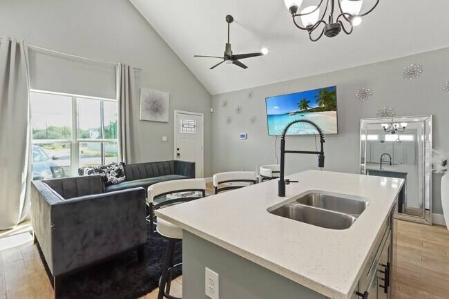 Foto del edificio - 5607 Bacher St