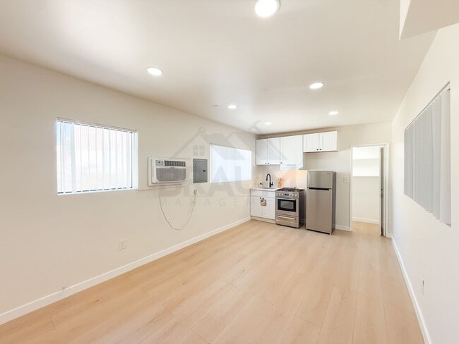 Building Photo - 4638 Tilden Ave
