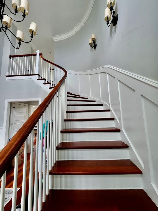 Foto del edificio - Executive 5 bedroom in Rivertowne Country ...