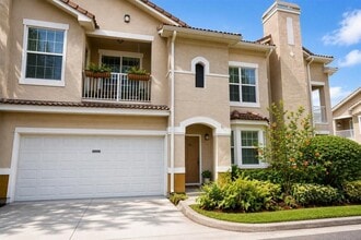 Building Photo - 18004 Villa Creek Dr