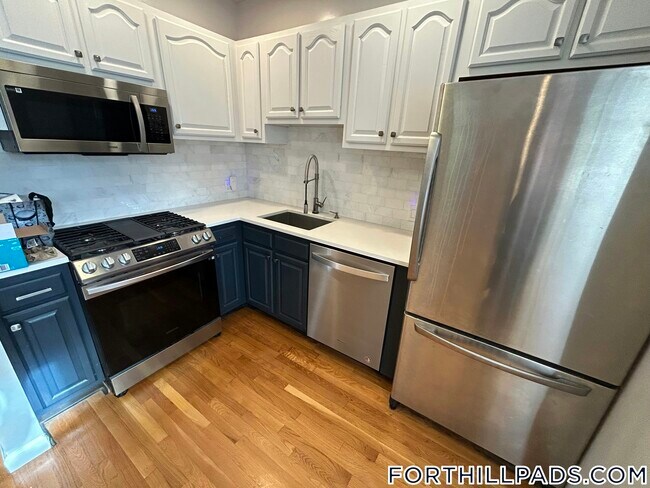 Foto del edificio - 120 Highland St