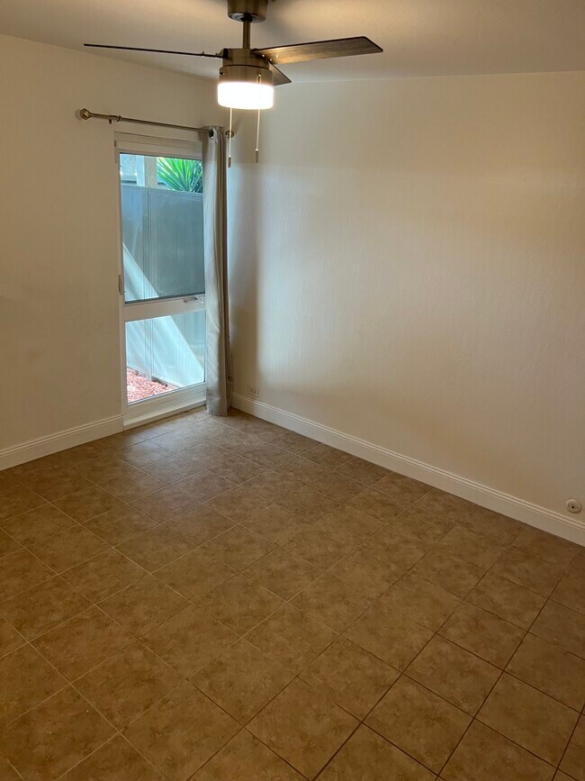 Building Photo - 6102 Admiralty Ln