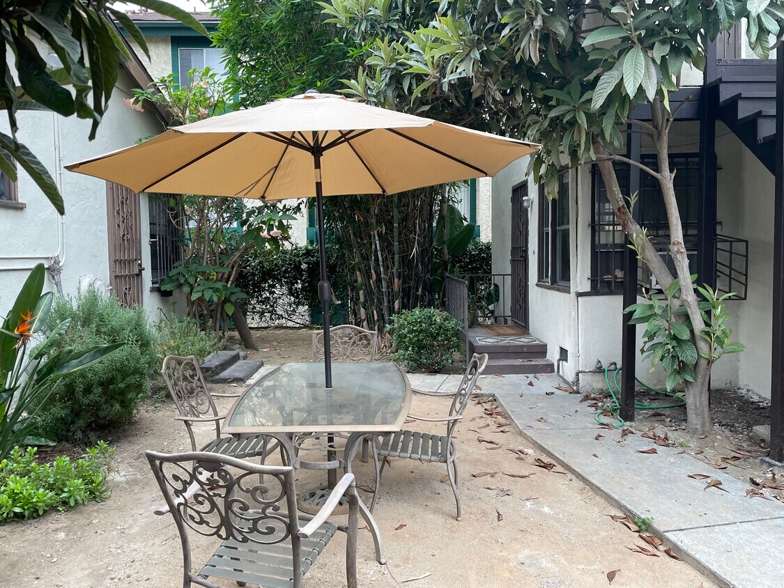 Foto principal - 6634 Fountain Ave