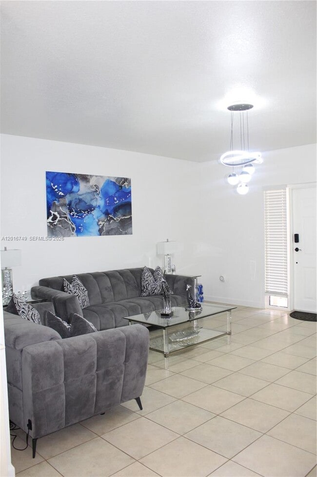 Foto del edificio - 2741 NE 4th St