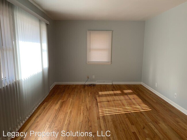 Building Photo - 4 br, 2 bath House - 1738 Oxford Drive